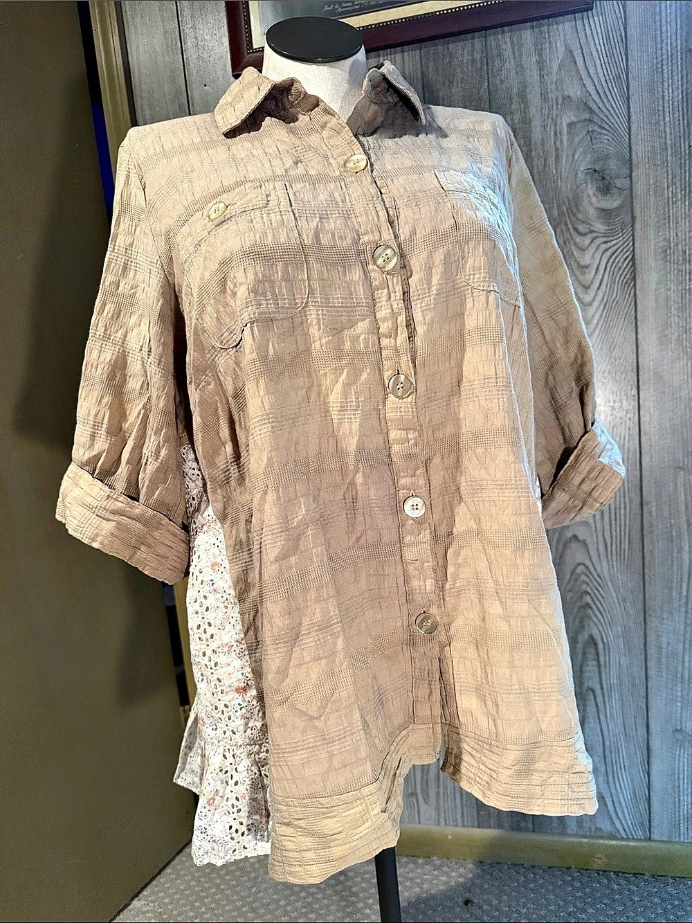 Seams by Sarah Floral Button Down Tunic in Beige & White